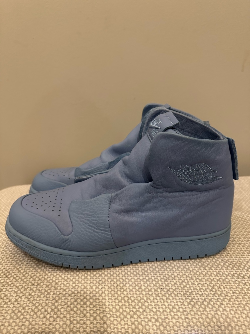 NIKE Women's Size 7 AJ1 SAGE XX Air Jordan 1 Retro Leather High AO1526